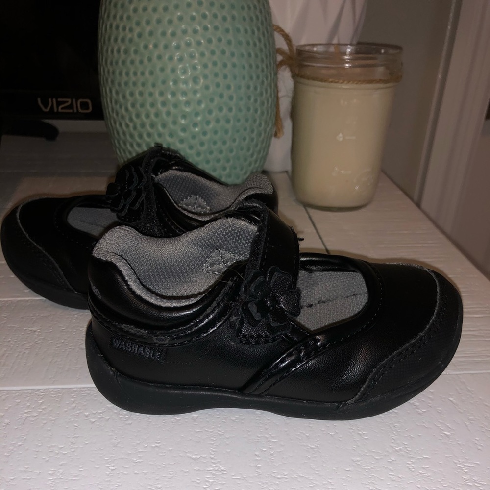 Stride Ride Cassidy Mary Janes size 5 wide